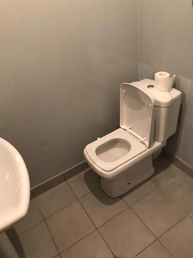 Ambrosador Guest House Ambrolauri Ngoại thất bức ảnh